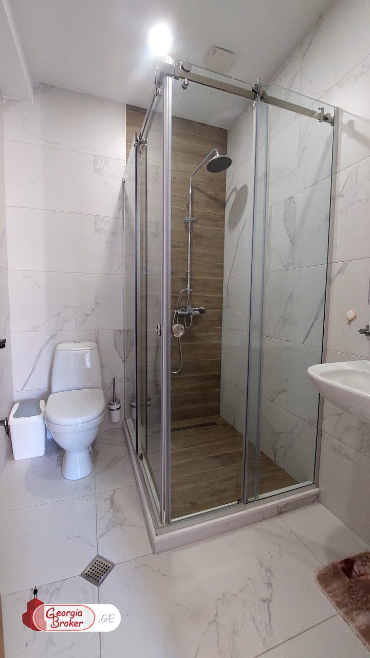 იყიდება ახალი გარემონტებული 7 ოთახიანი სახლი დიღომი 8ში